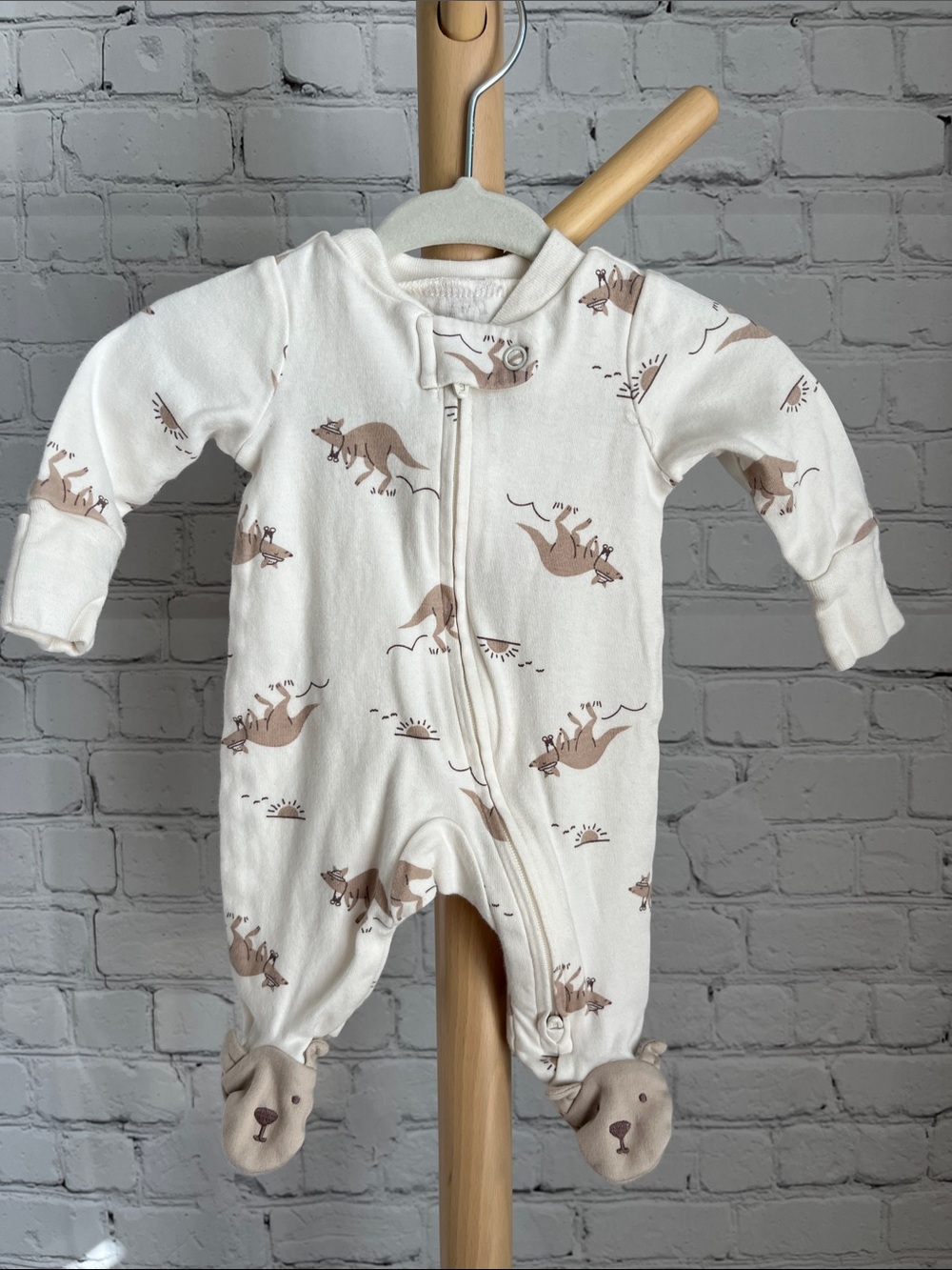 ⭐️⭐️PICK 5 / $20 Carter's Cream Kangaroo Print Footed One-Piece for Baby